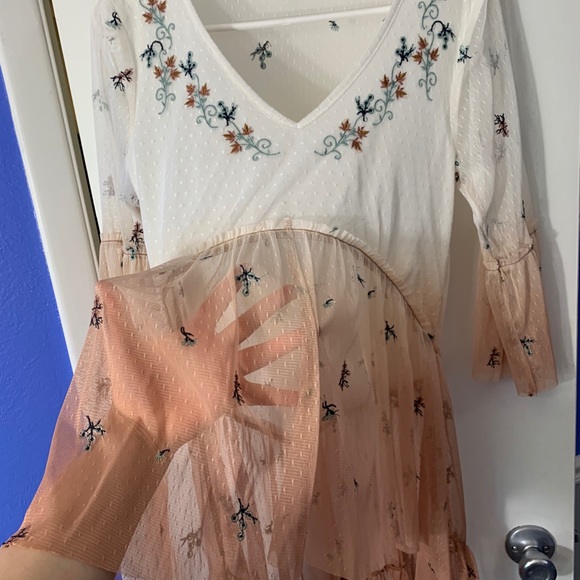 Gimmicks by BKE The Buckle Hi Low Lace Top Ombré - Picture 3 of 7